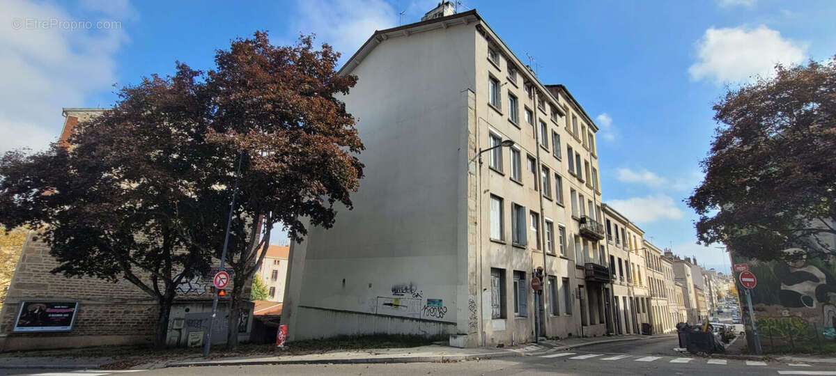 Appartement à SAINT-ETIENNE