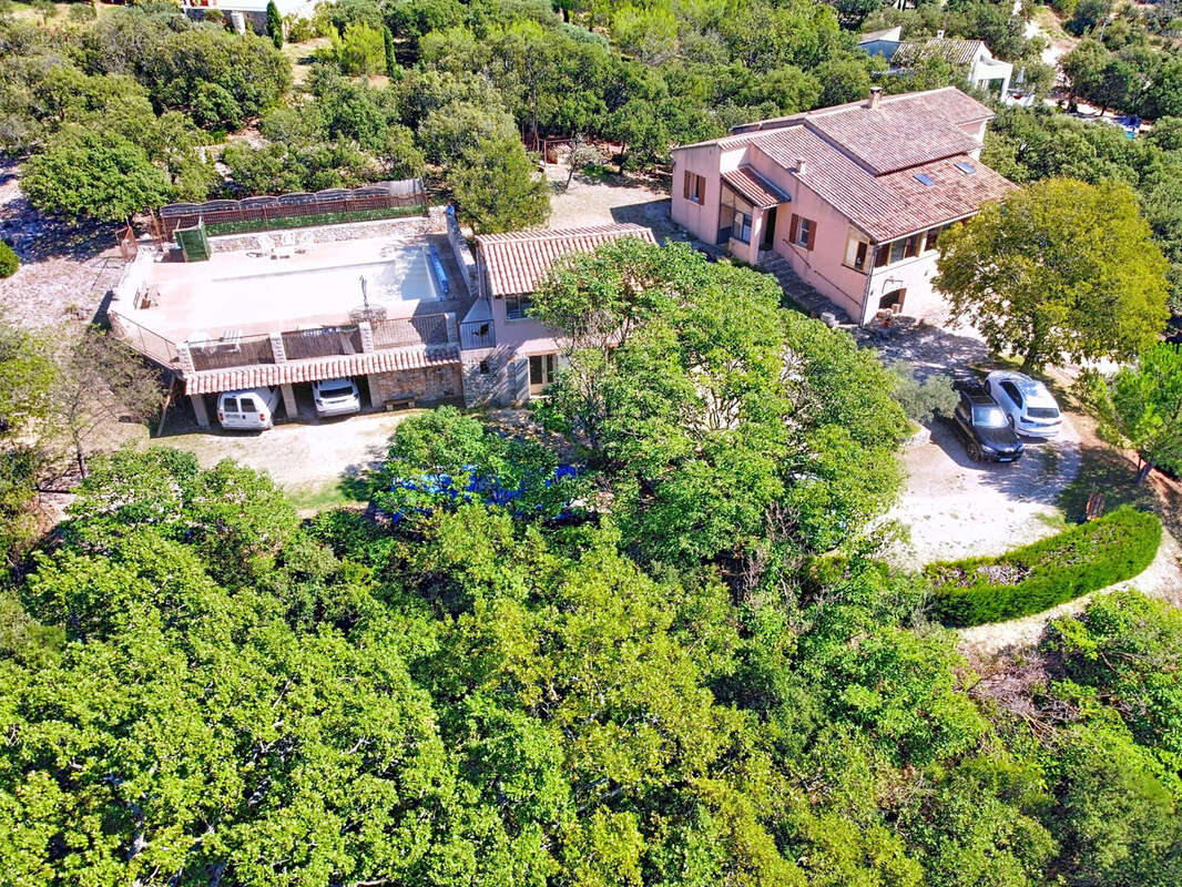 Maison à SAINT-SATURNIN-LES-APT