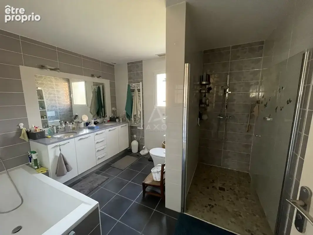 Villa 106 m² pp 3 chambres sur 400 m² terrain piscine - photo 8