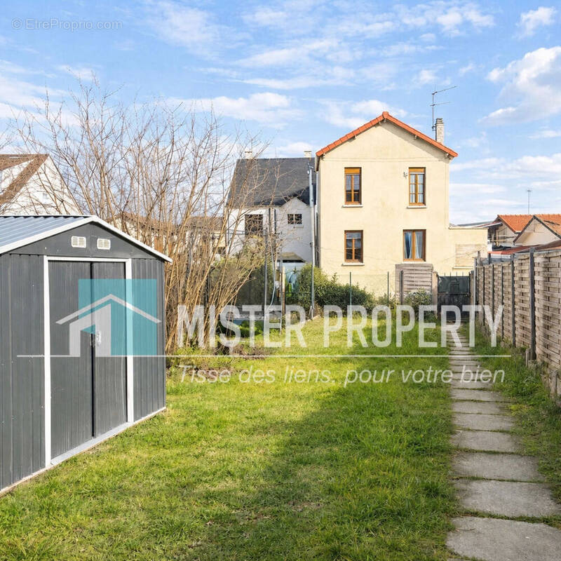 Maison à SARTROUVILLE