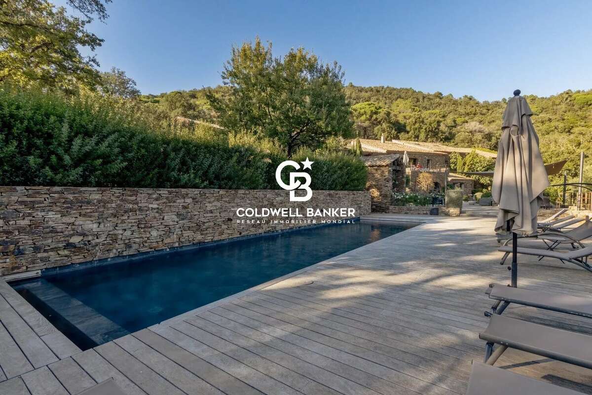 Maison à LA GARDE-FREINET