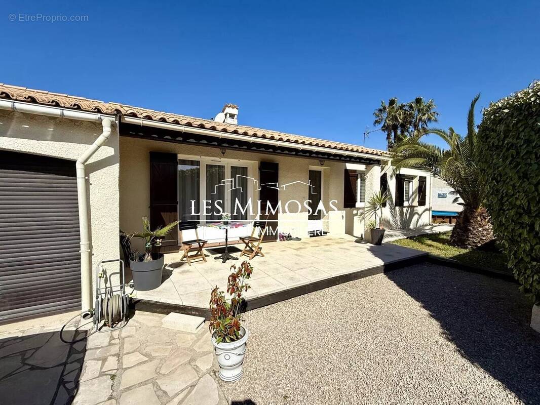 Maison 4 P avec grand GARAGE – LE MUY - photo 2