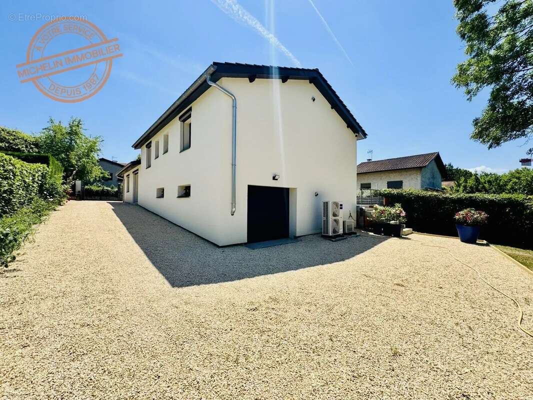 Maison à CHAMPAGNE-AU-MONT-D'OR