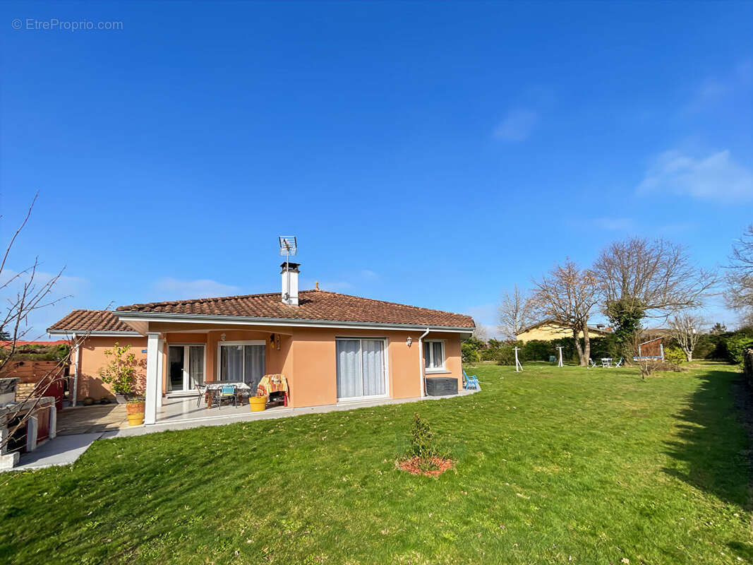 Maison à HAGETMAU