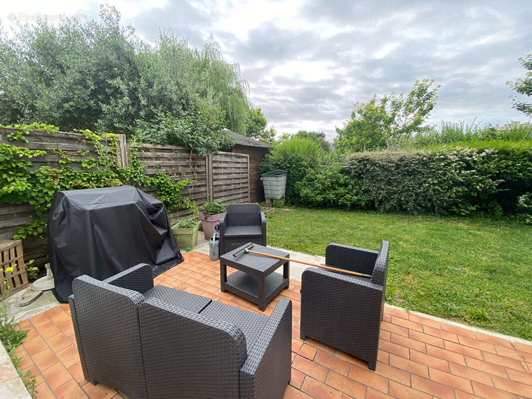 Maison à SAINT-CYR-SUR-LOIRE