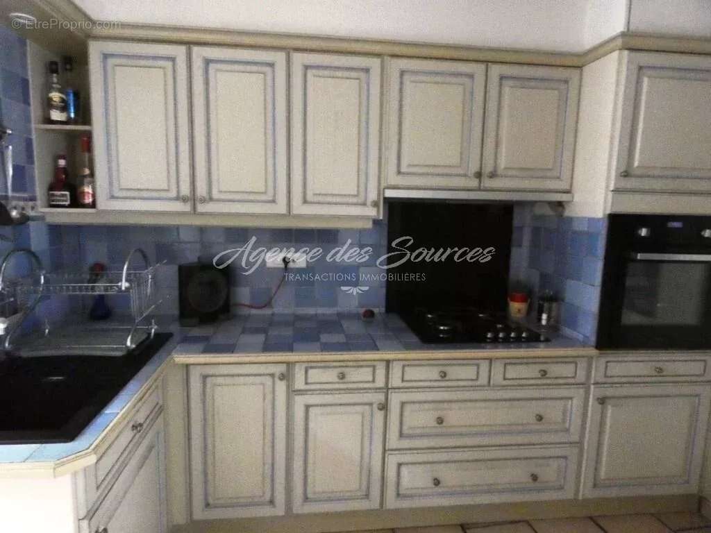 Appartement à VARAGES