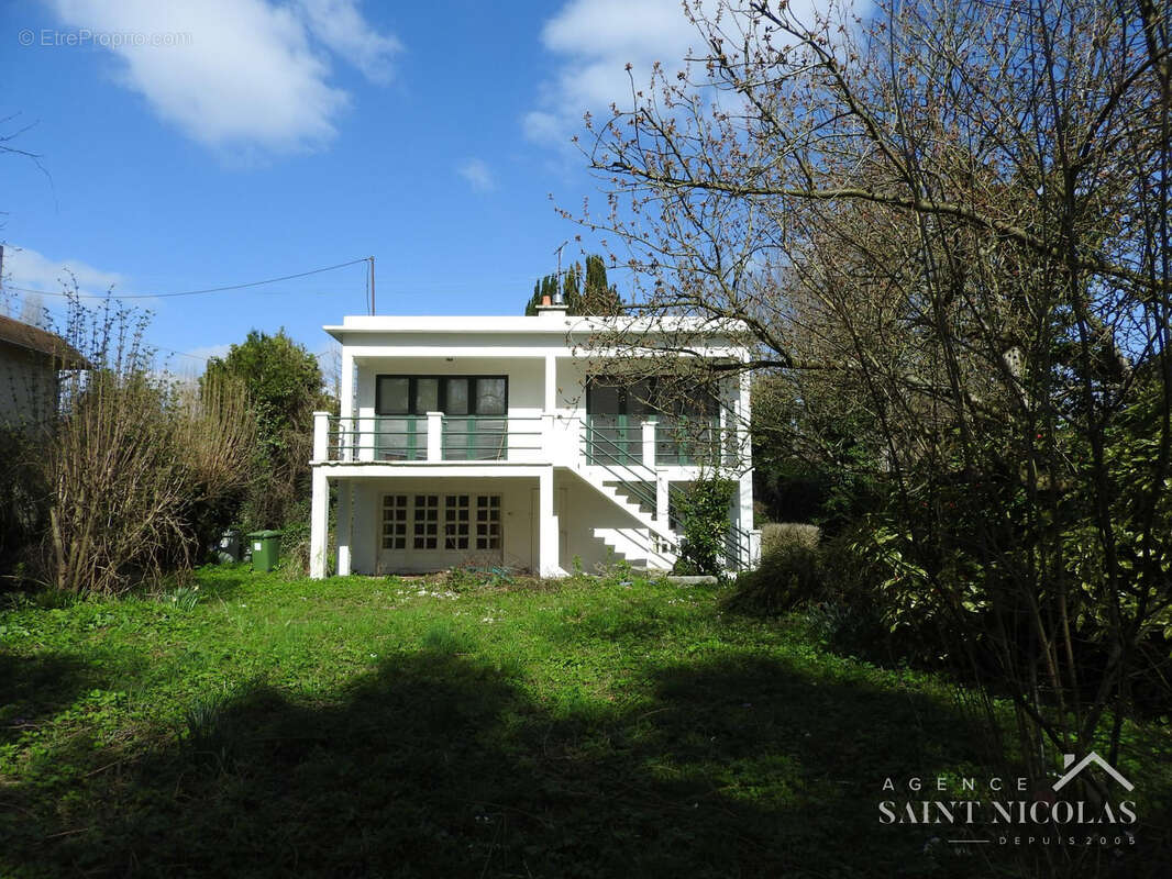 Maison à MEULAN