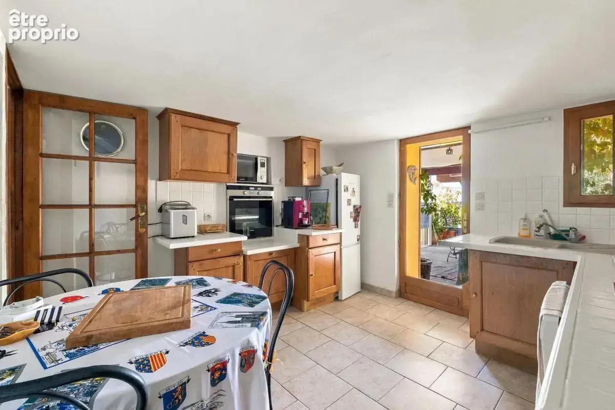 Maison de 6 pièces de 138 m² à Castagniers - photo 6