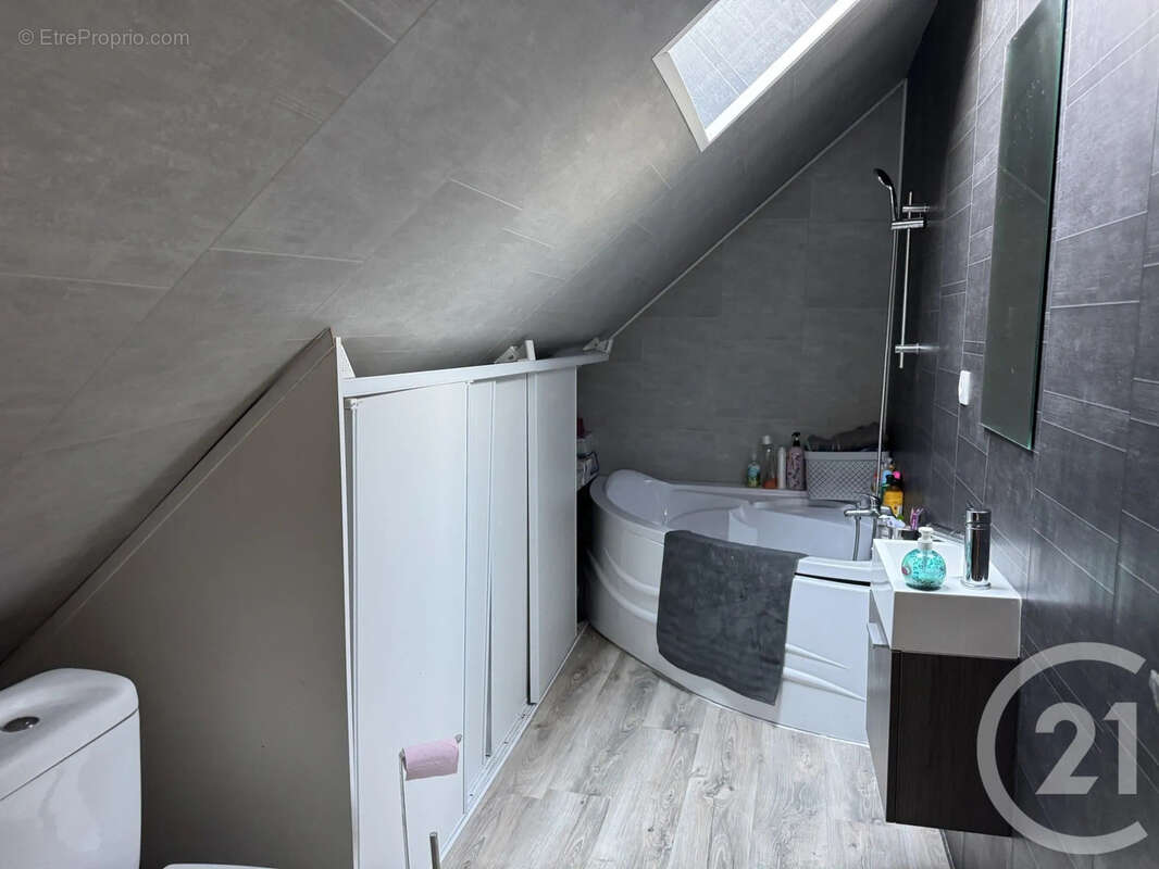 Maison 150 m² à Montbrehain  - photo 10