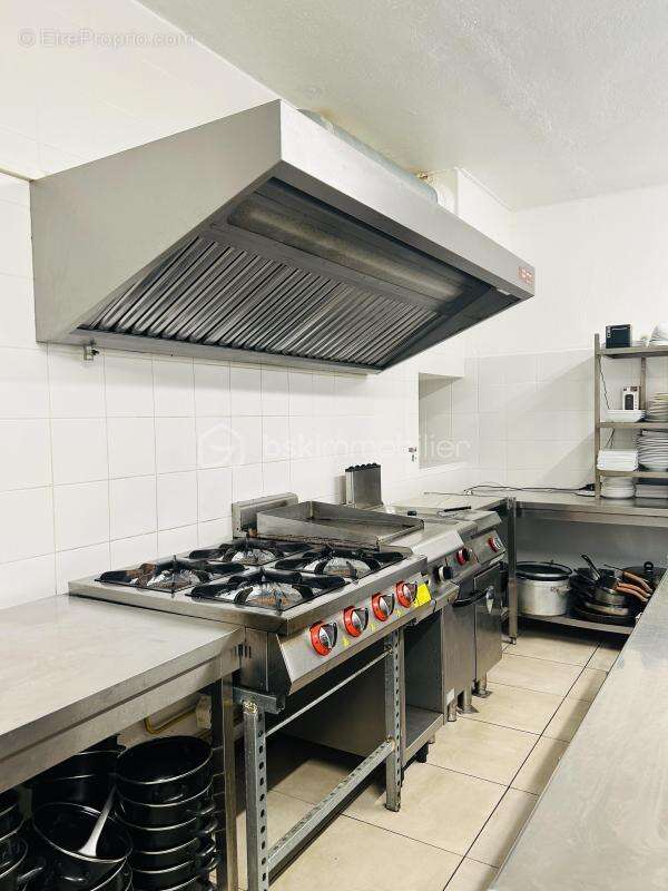 EXCLUSIVITÉ : Fonds de commerce multi-activités au cœur d’un camping  3 * (La Crau - 83) - photo 6