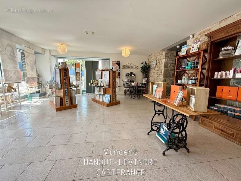 Commerce à TALMONT-SAINT-HILAIRE