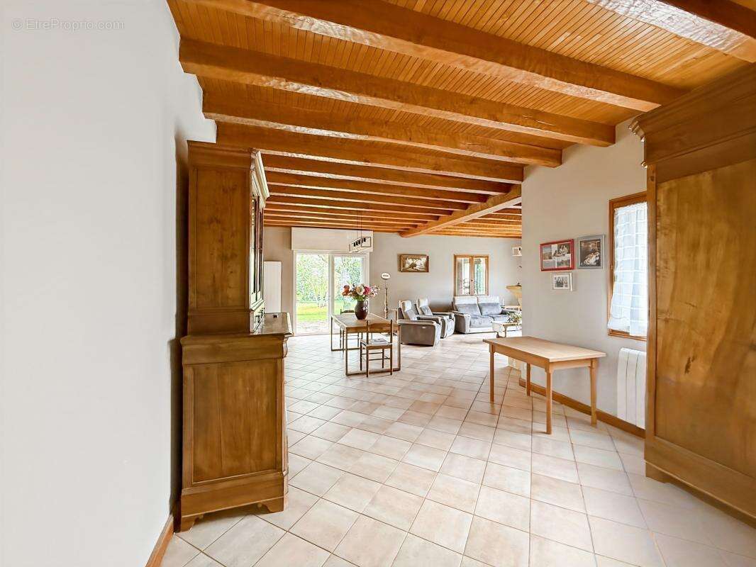 Maison à CHATEAU-L&#039;EVEQUE