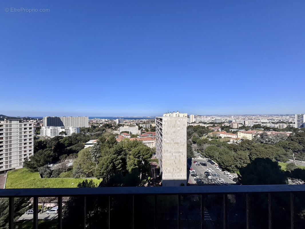 Appartement à MARSEILLE-9E