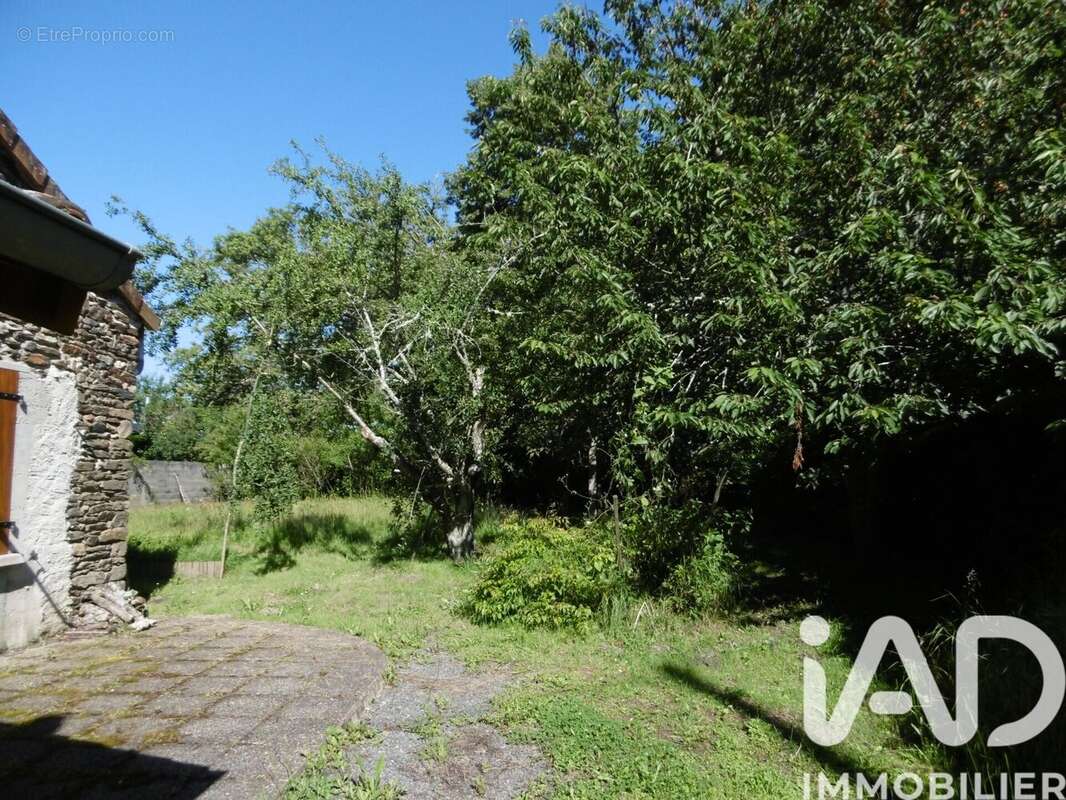 Photo 3 - Maison à BUSSIERE-POITEVINE