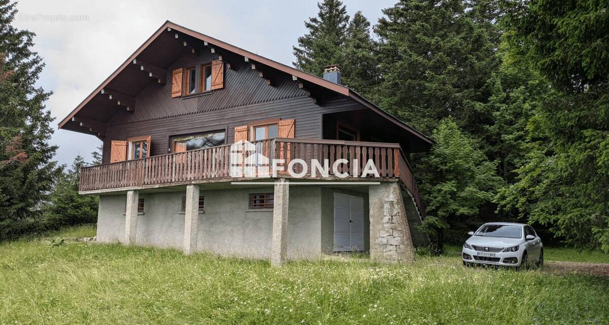 Maison à MONTCEL
