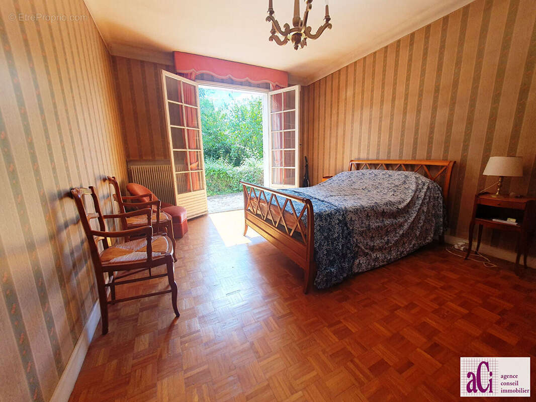 Maison à L&#039;HAY-LES-ROSES