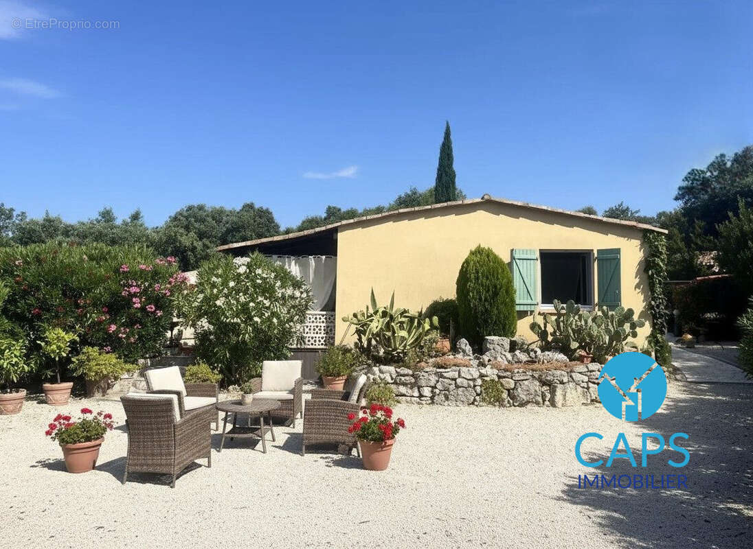Maison à GARRIGUES-SAINTE-EULALIE
