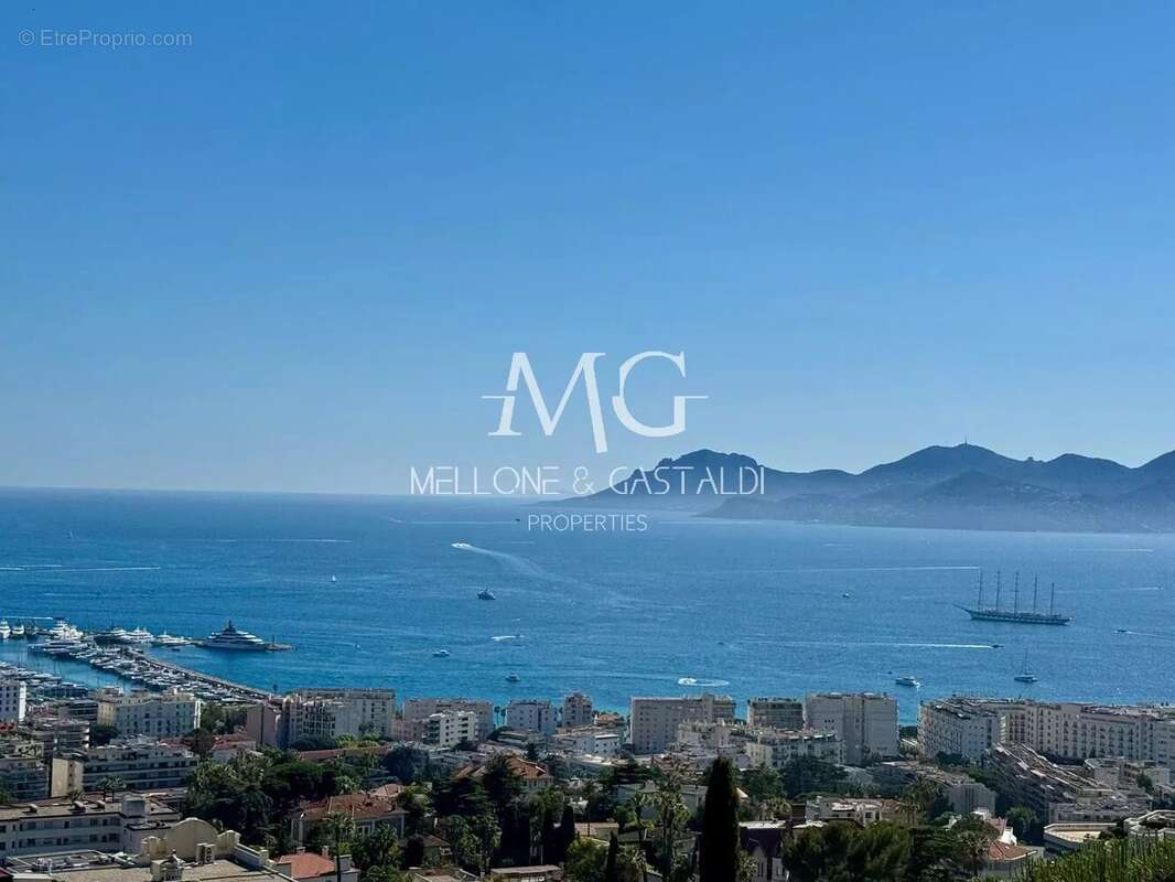 Appartement à CANNES