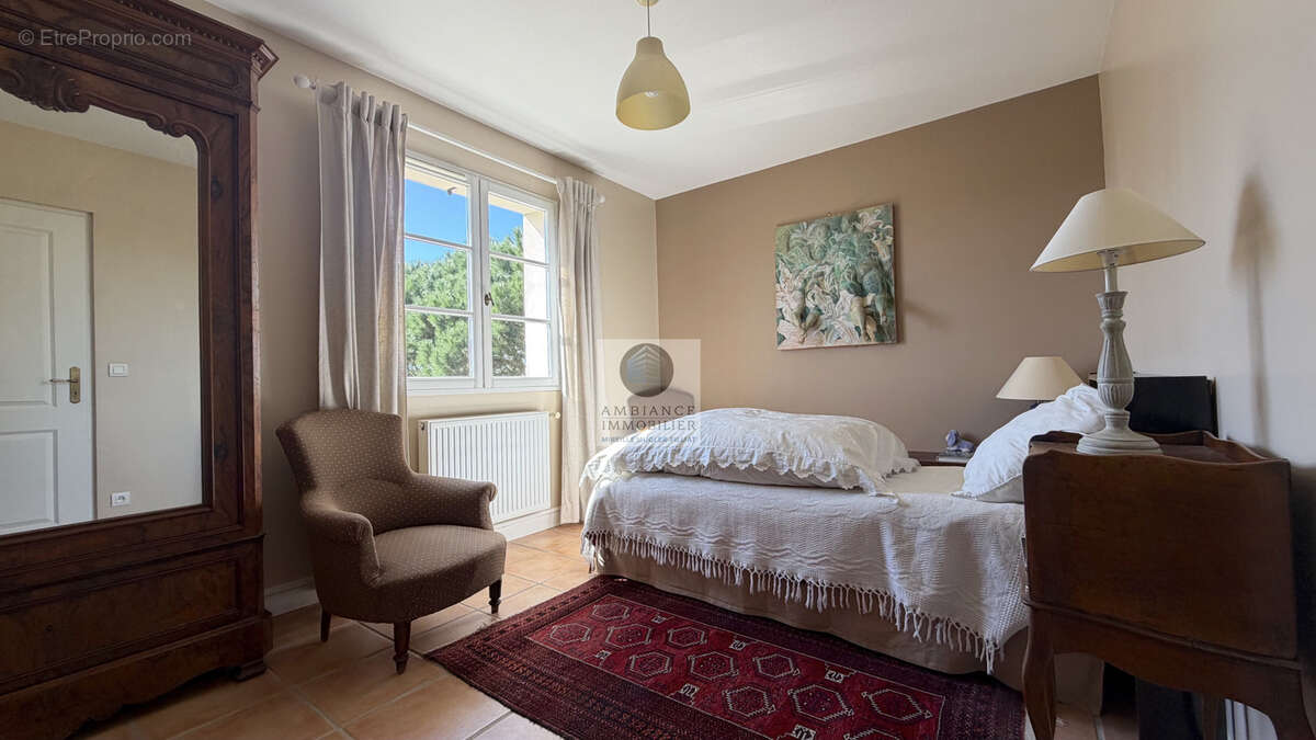 Maison à MONTELEGER