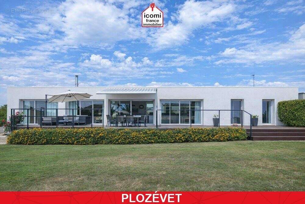 Finistere - plozévet (29710) -  a vendre - propriete architecte contemporaine avec piscine chauffee - piece de vie 60 m² - 3 cha - photo 4
