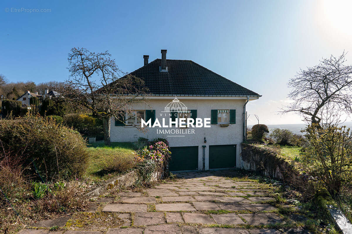 Maison à LUDRES