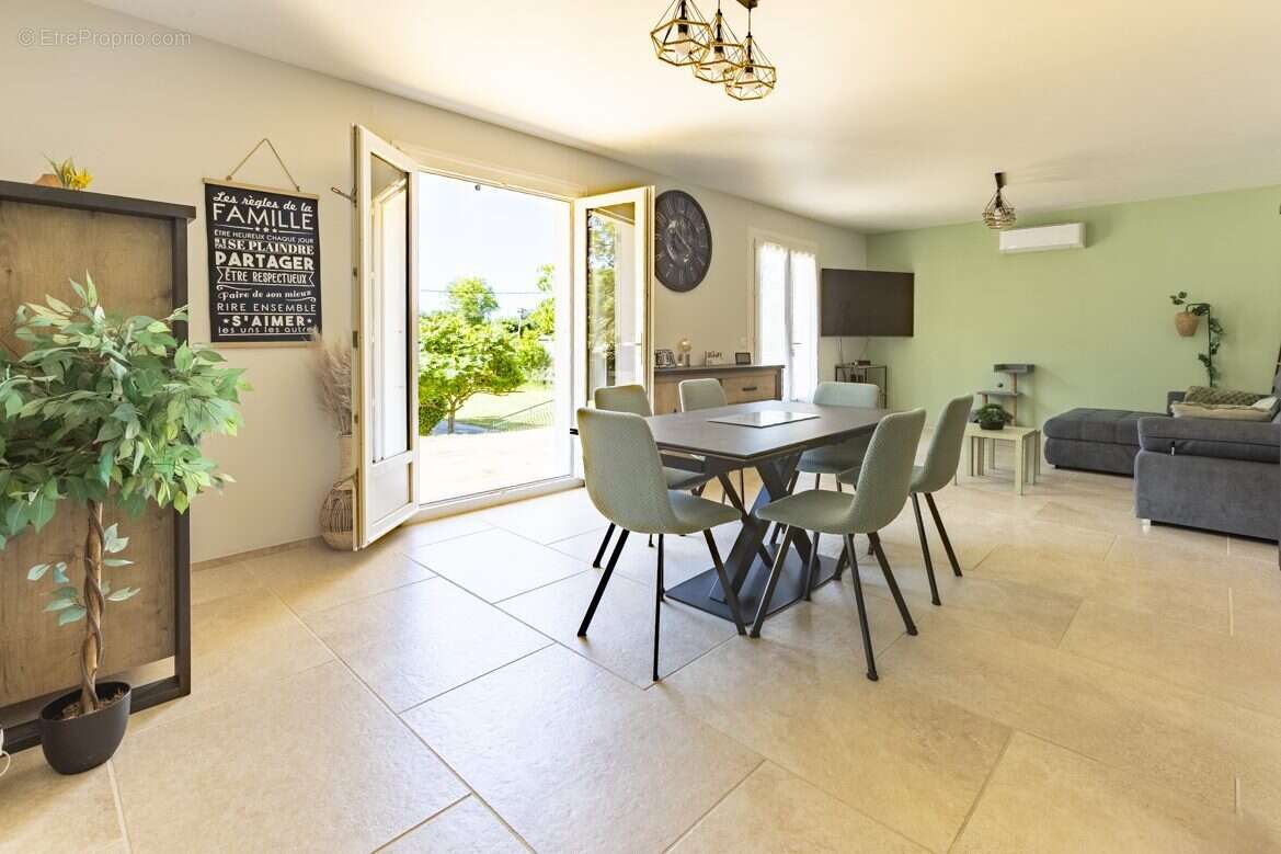 Maison à SAIX