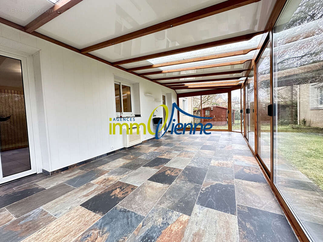 Maison à BUXEROLLES