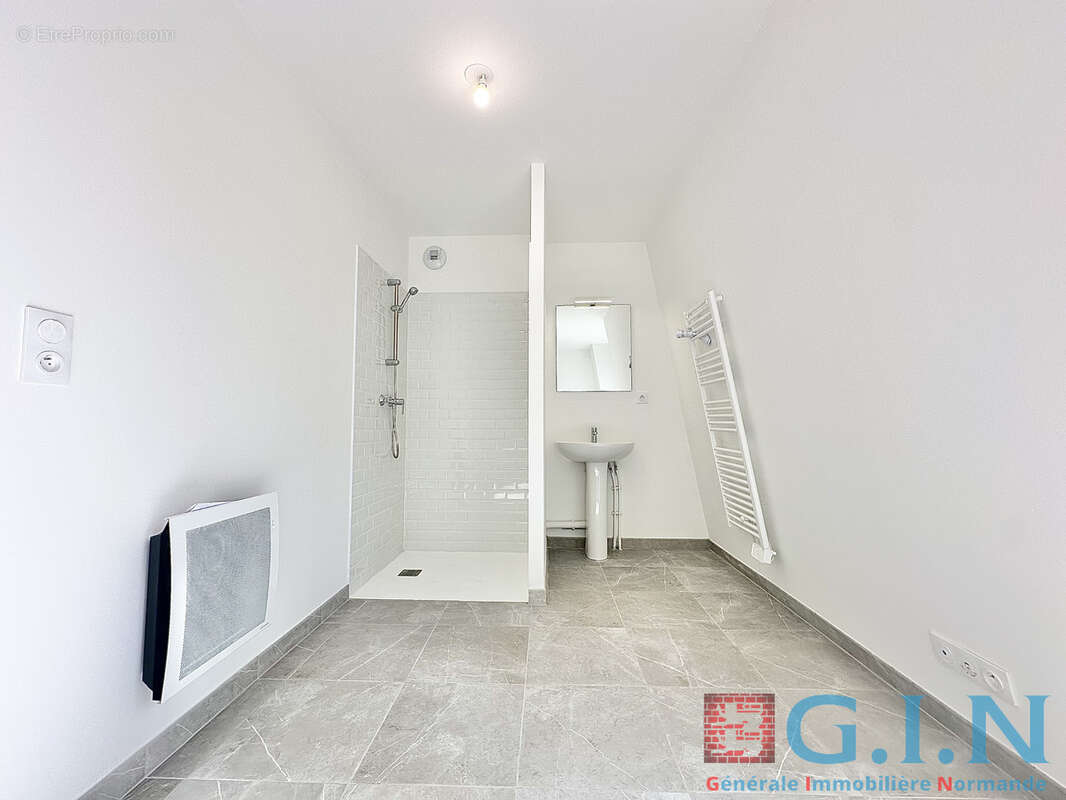 Appartement t4 / secteur est - photo 18