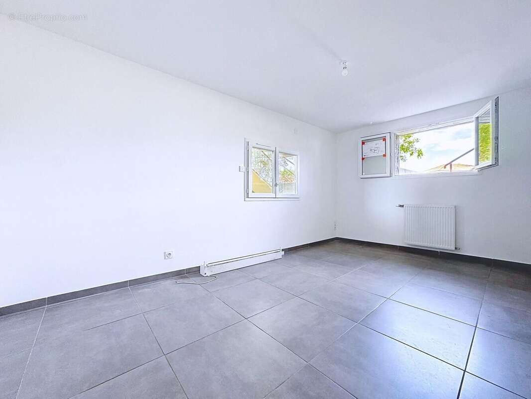 Appartement 62 m² à Saint-Cassien  - photo 3