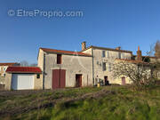 Maison à MOUZEUIL-SAINT-MARTIN