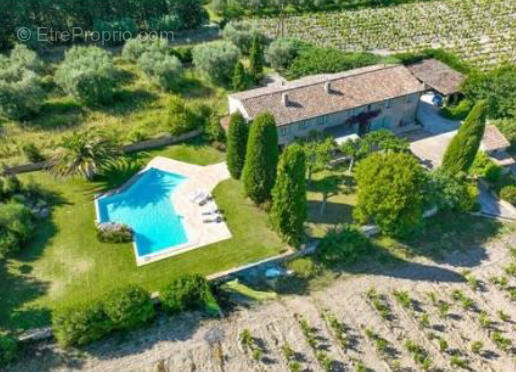 Maison à LE CASTELLET