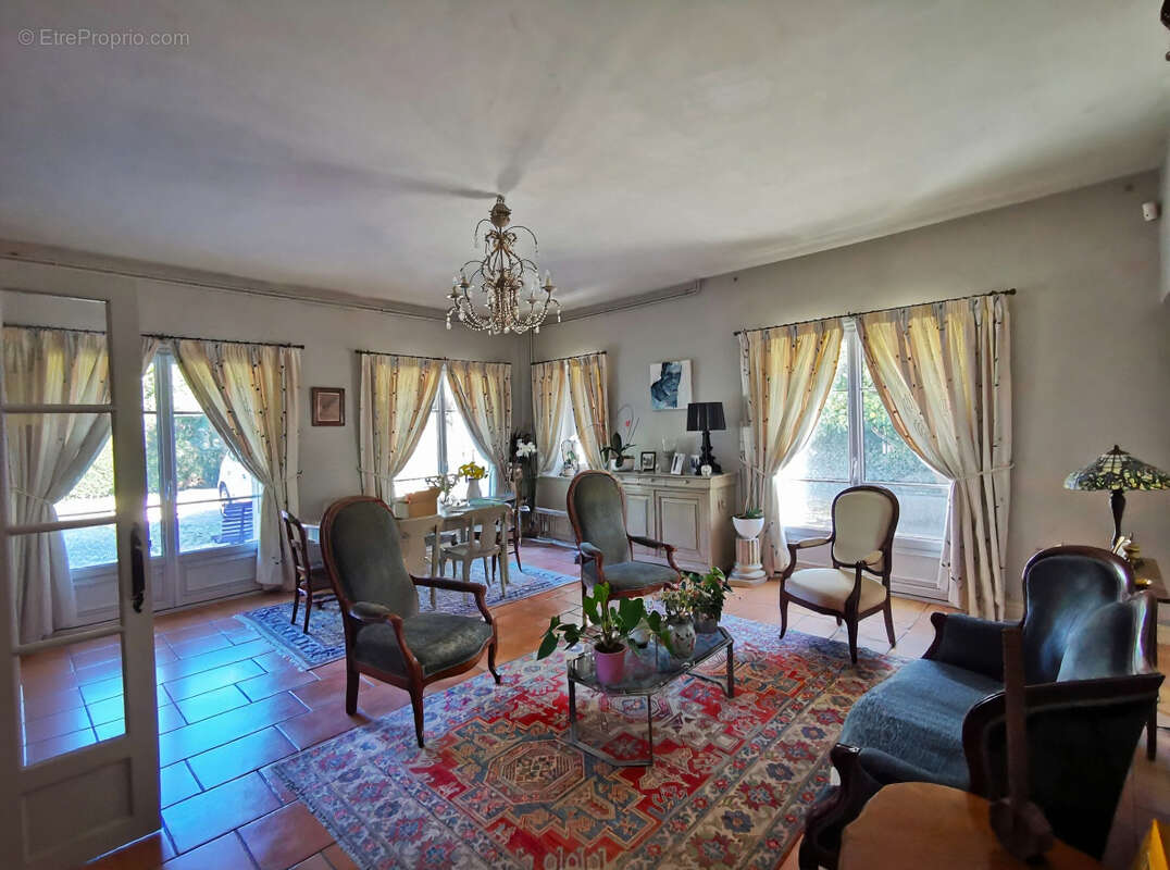 Maison à VEDENE