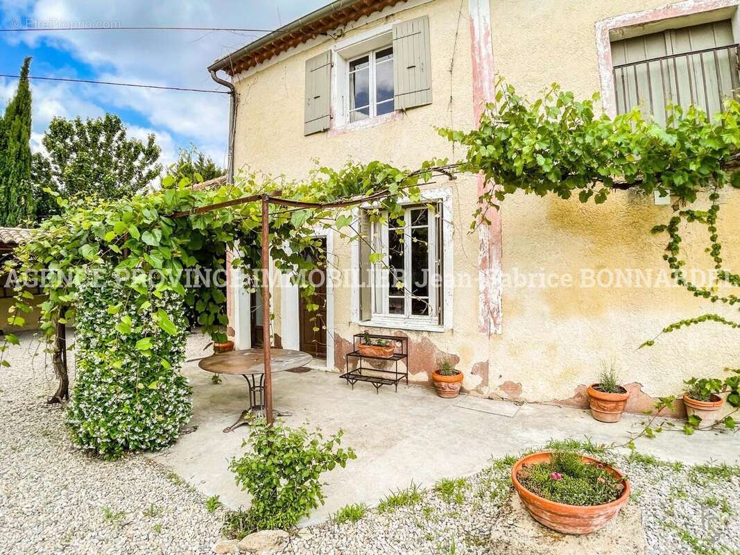 Maison 229 m² à La Baume-De-Transit  - photo 8