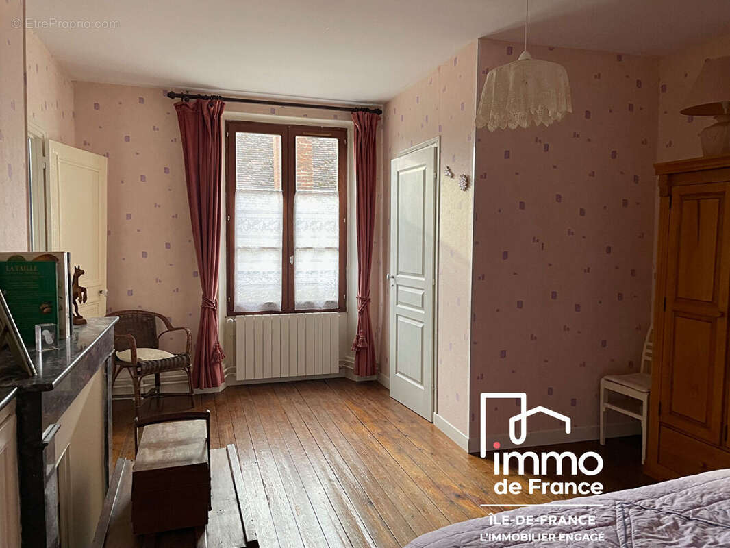 Maison à CHAMPEAUX