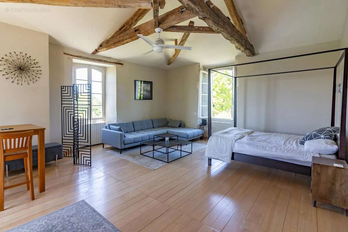 Maison à CHATEAUNEUF-SUR-CHARENTE