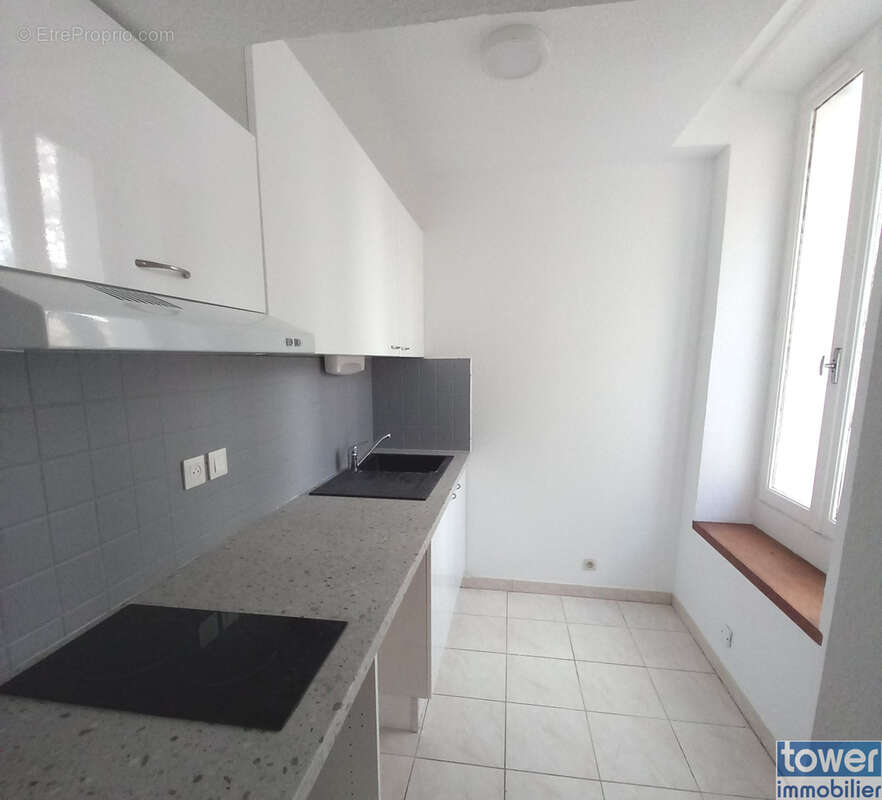 Appartement à LAMALOU-LES-BAINS