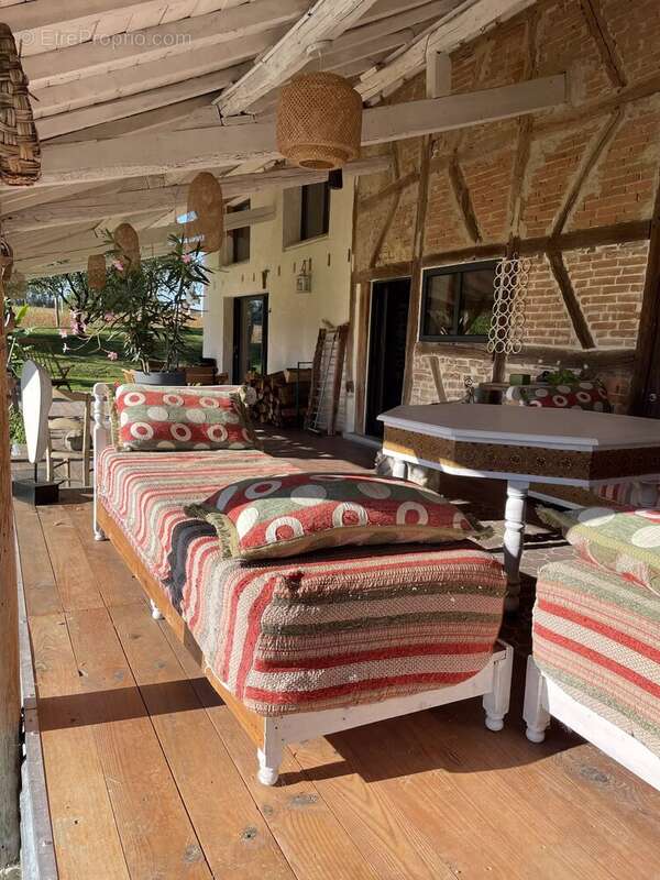 Maison à VARENNES-SAINT-SAUVEUR