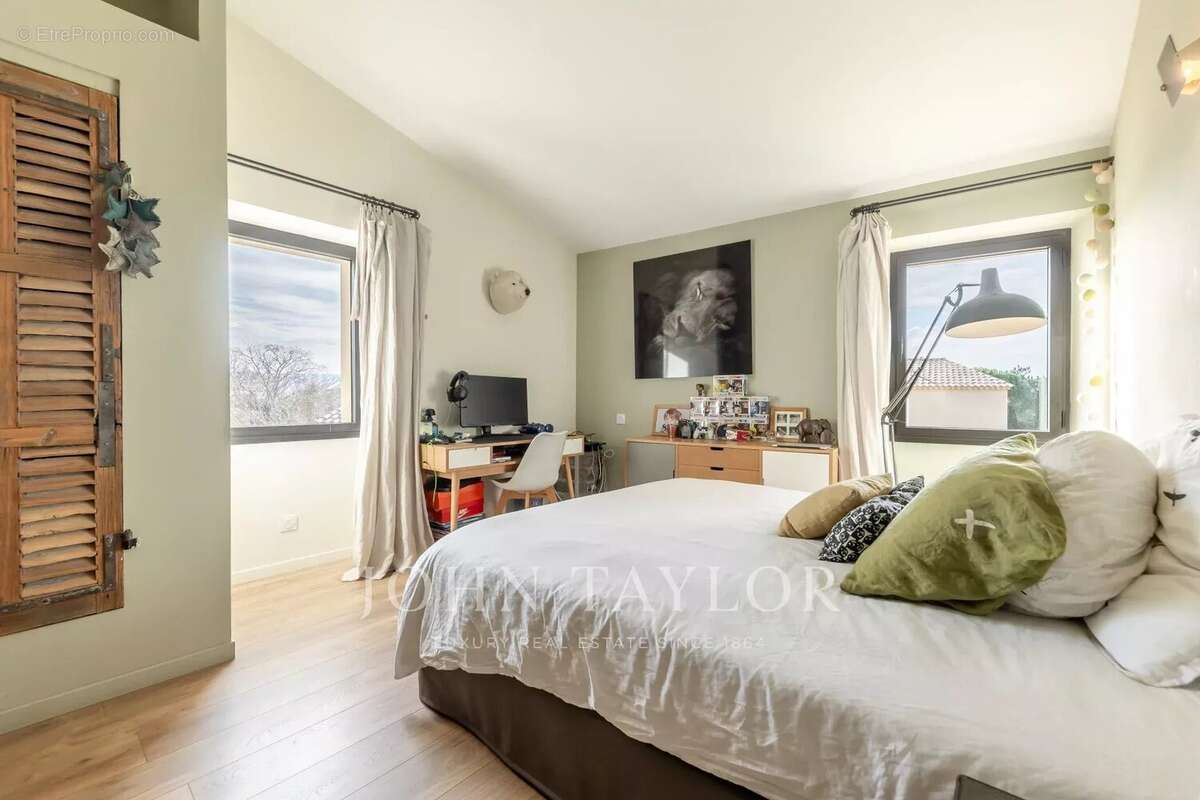 Maison à CABRIERES-D&#039;AVIGNON