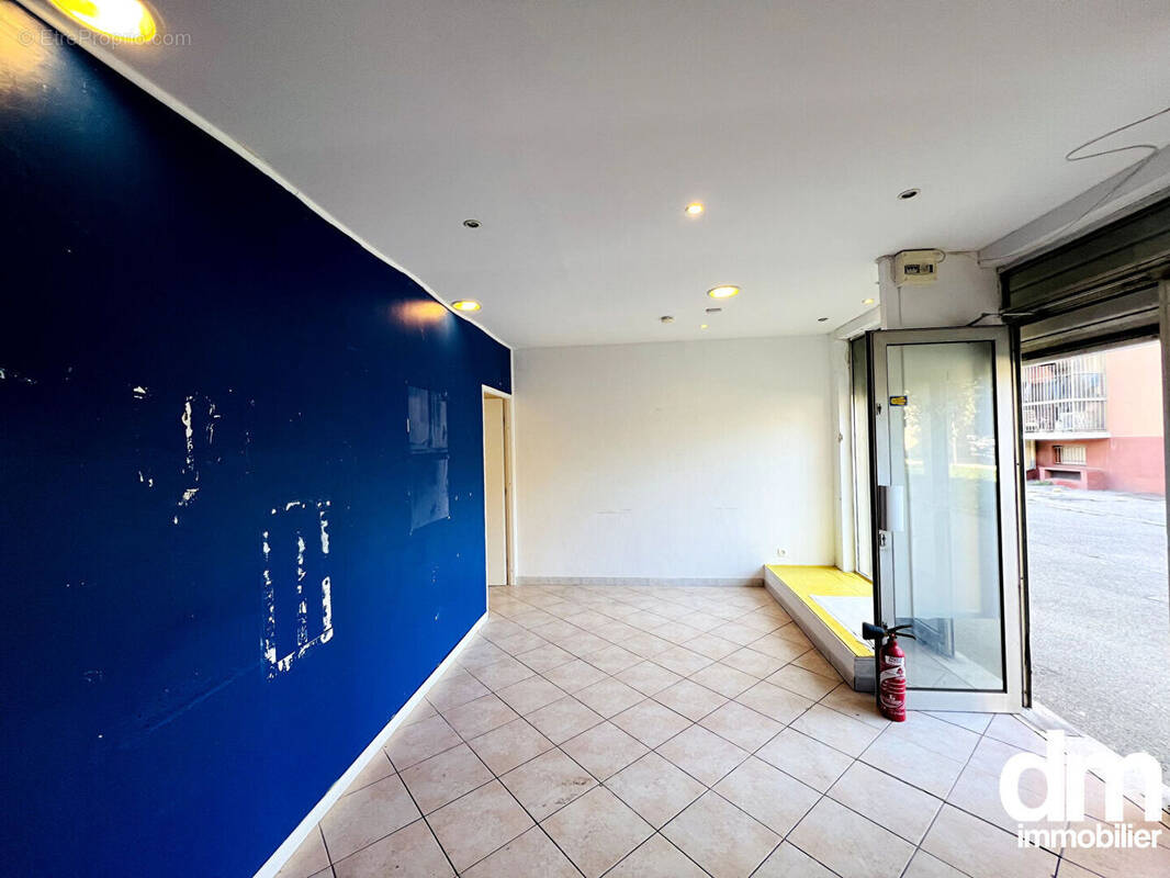 Commerce à PORT-DE-BOUC