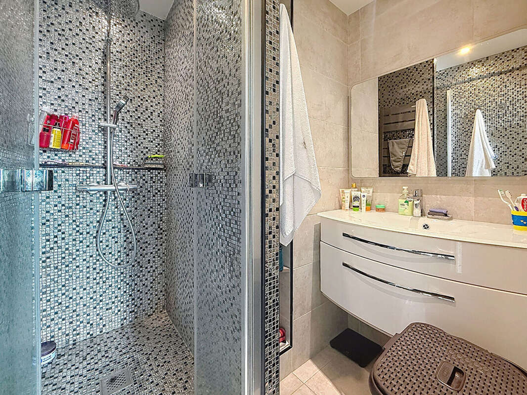 Appartement à PARIS-20E