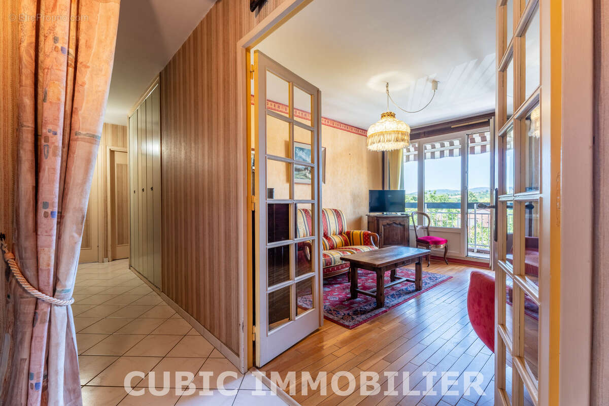 Appartement à LIMAS