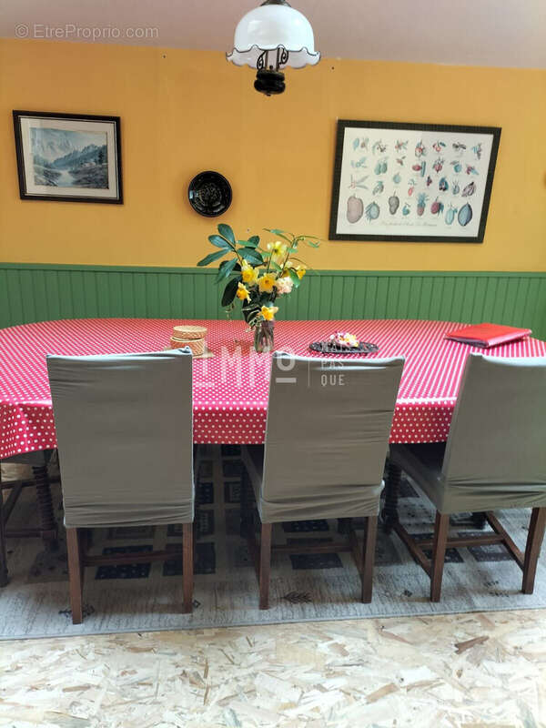 Maison à COURDEMANCHE