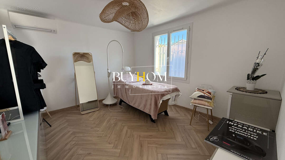 Commerce 74 m² à L'isle-Sur-La-Sorgue  - photo 5
