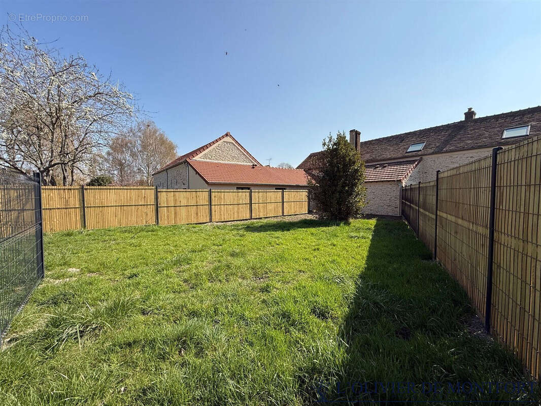 Maison à MONTFORT-L'AMAURY
