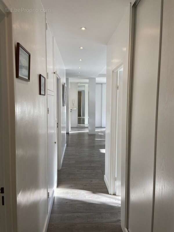 Neuilly sur seine 92200 rue longchamp - aux encheres - appartement t4 meuble/terrasse balcon+cave - photo 8
