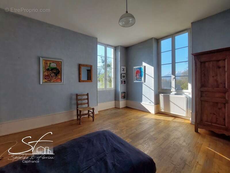 A vendre - Demeure de caractère au fort potentiel - 14 pièces - Saint-Hélène-du-Lac (73800) - photo 11