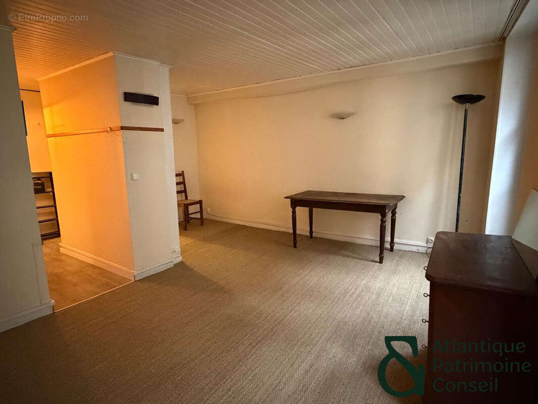 Appartement à PARIS-3E