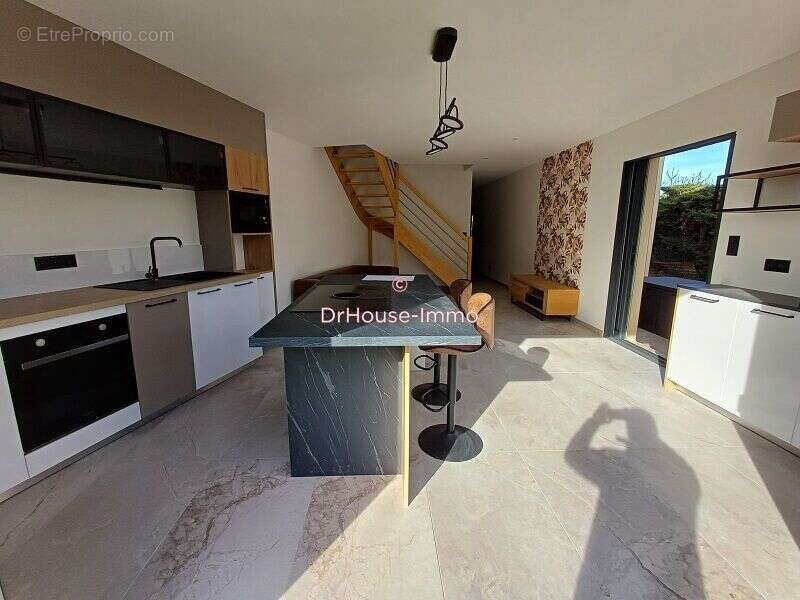 Maison 80 m² à Pomerols  - photo 2