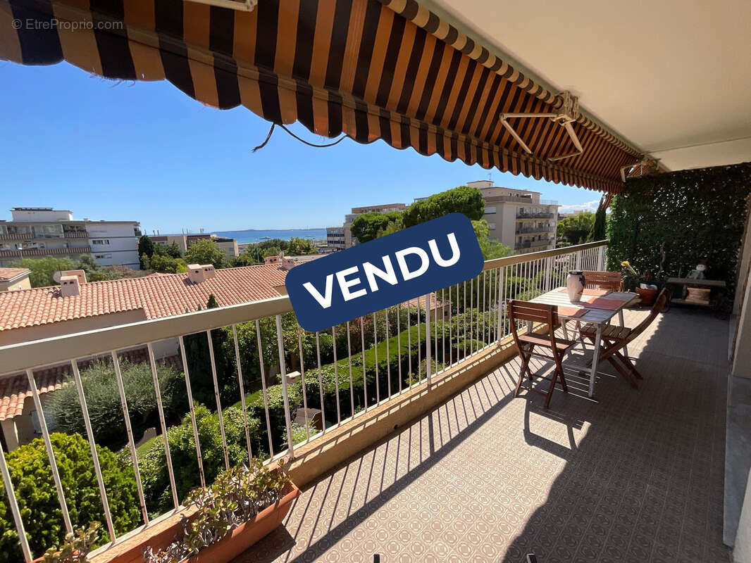 Appartement à SAINT-LAURENT-DU-VAR