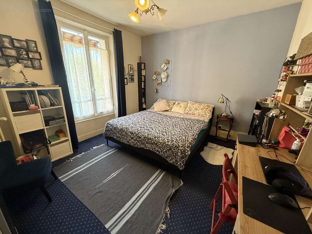 Maison à SAINT-MAUR-DES-FOSSES